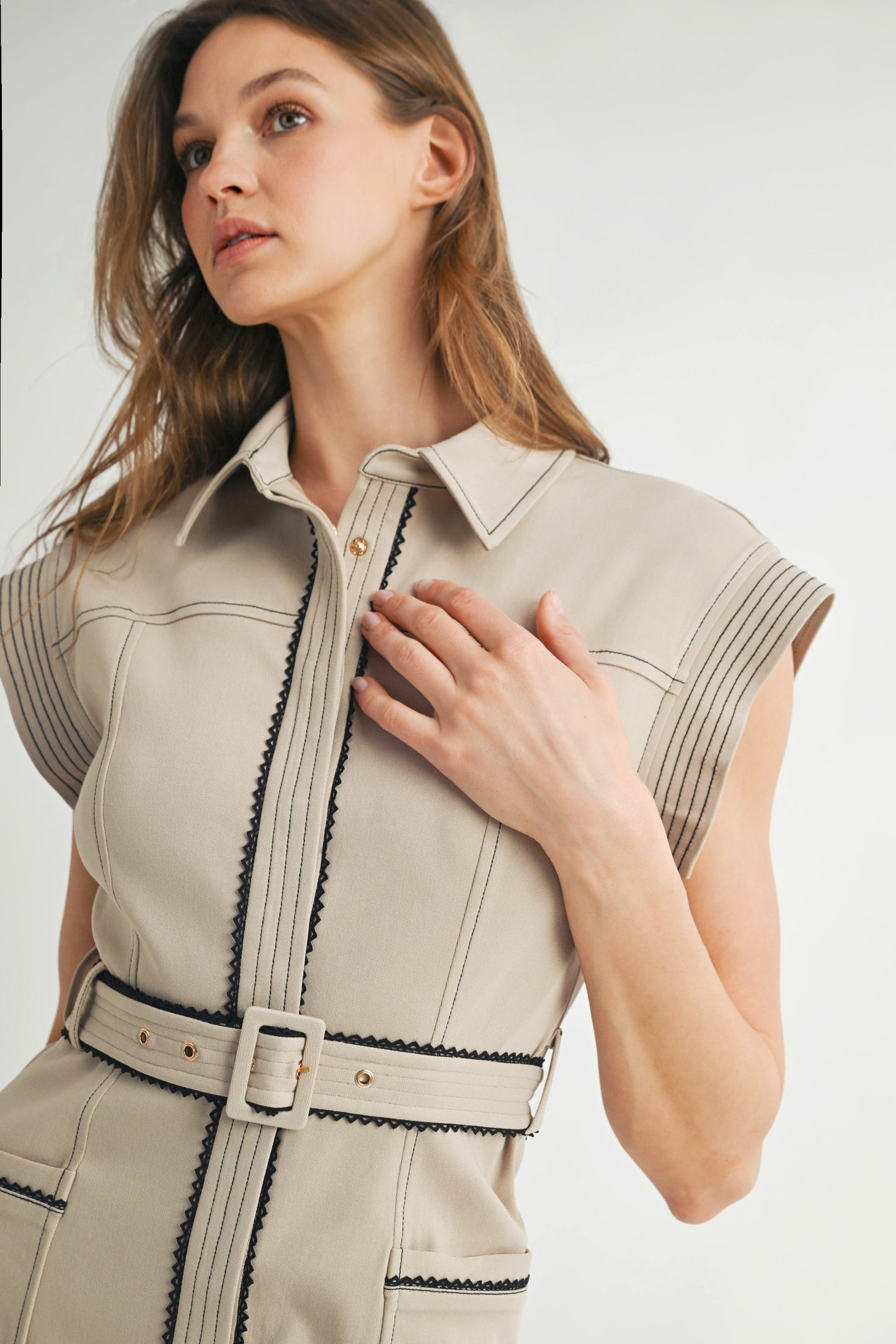 Collared Cream