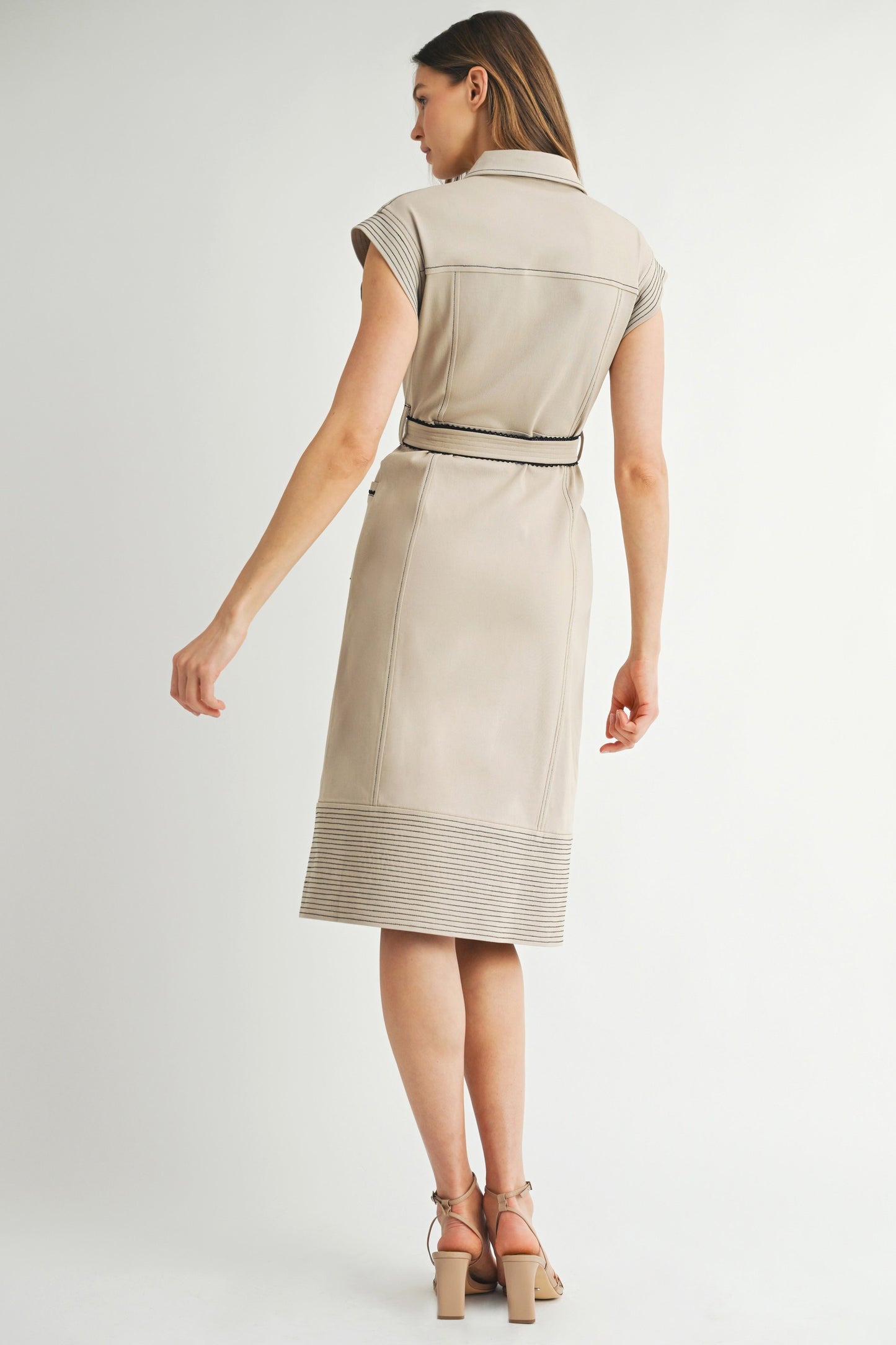 Collared Cream