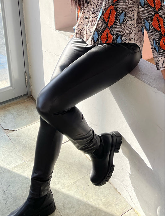 Black leggings